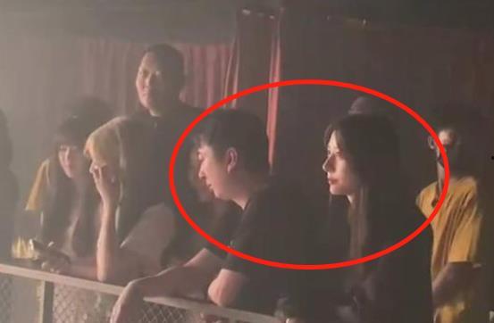 网红老师吃瓜图片,揭秘娱乐圈幕后真相 第2张 网红老师吃瓜图片,揭秘娱乐圈幕后真相 第2张